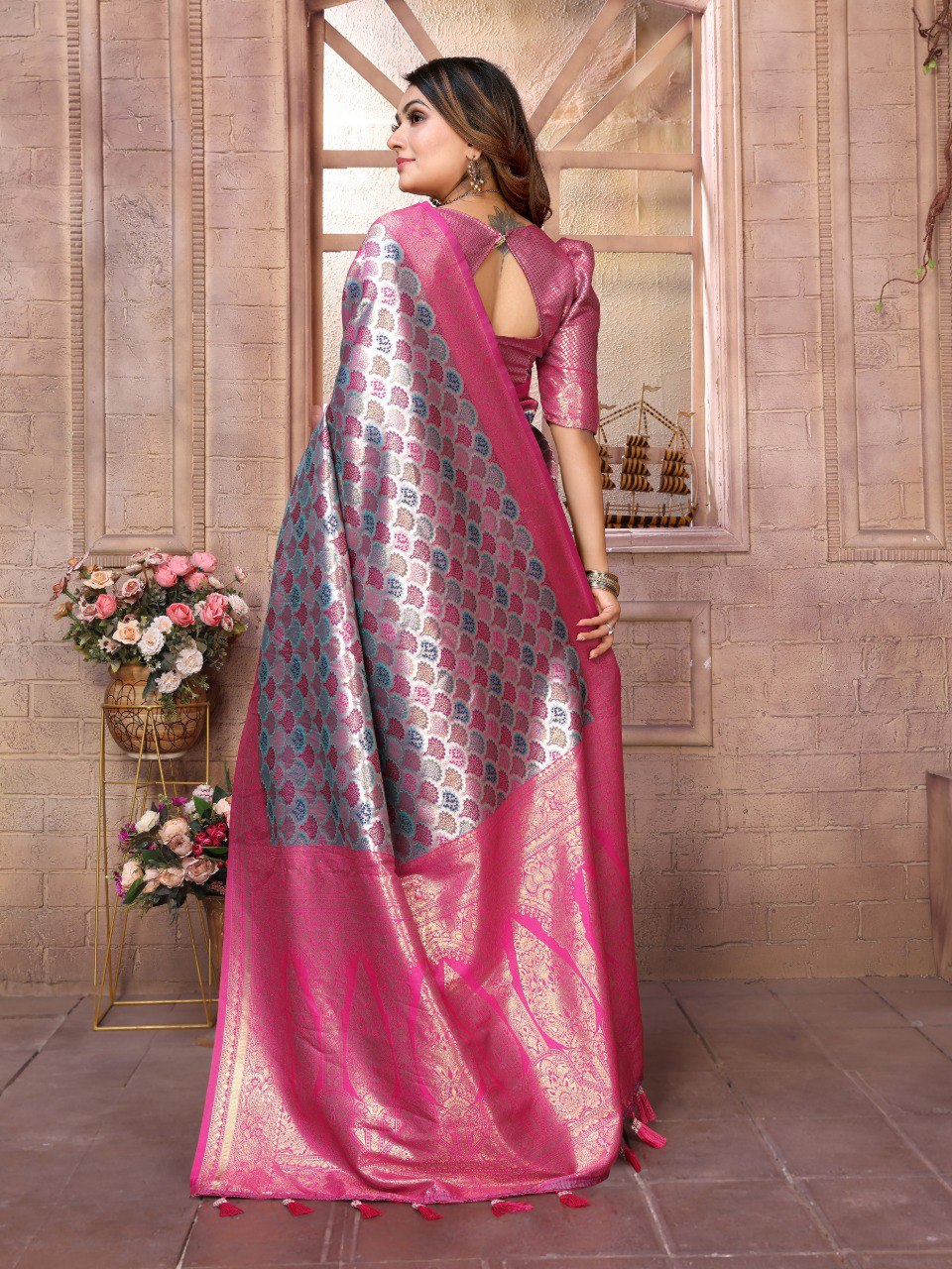 Attractive Tissue Grey Banarasi Silk Weaving Saree For Wedding