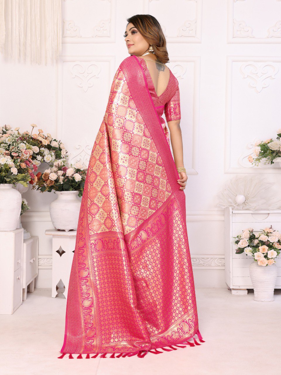 Wonderful Zari Weaving Silk Trendy Wedding Wear Saree With Blouse